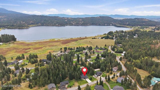 11614 N Waterford LOOP, Hauser, ID 83854