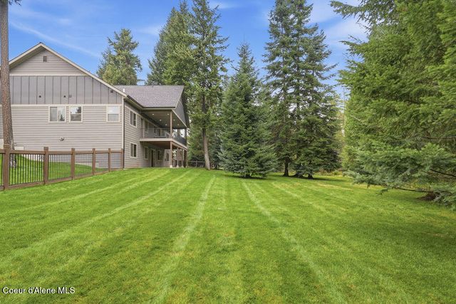 11614 N Waterford LOOP, Hauser, ID 83854