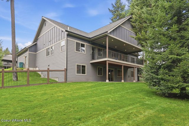 11614 N Waterford LOOP, Hauser, ID 83854