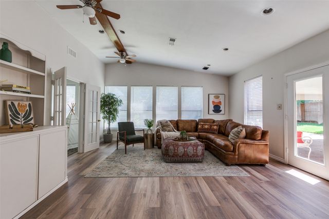 405 Lawndale Drive, Richardson, TX 75080