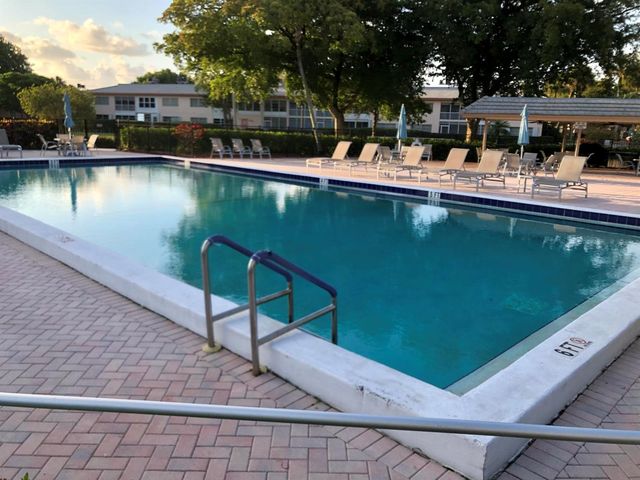 2613 Nassau Bend C2, Coconut Creek, FL 33066