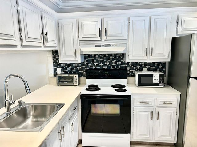 2613 Nassau Bend C2, Coconut Creek, FL 33066