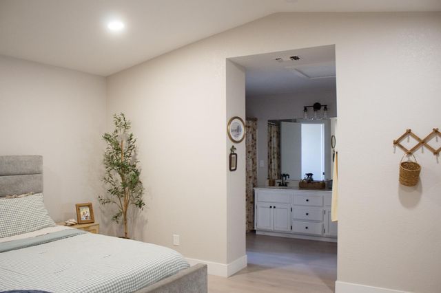 250 Lonely Oak St, Yuba City, CA 95991