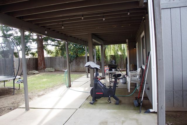 250 Lonely Oak St, Yuba City, CA 95991