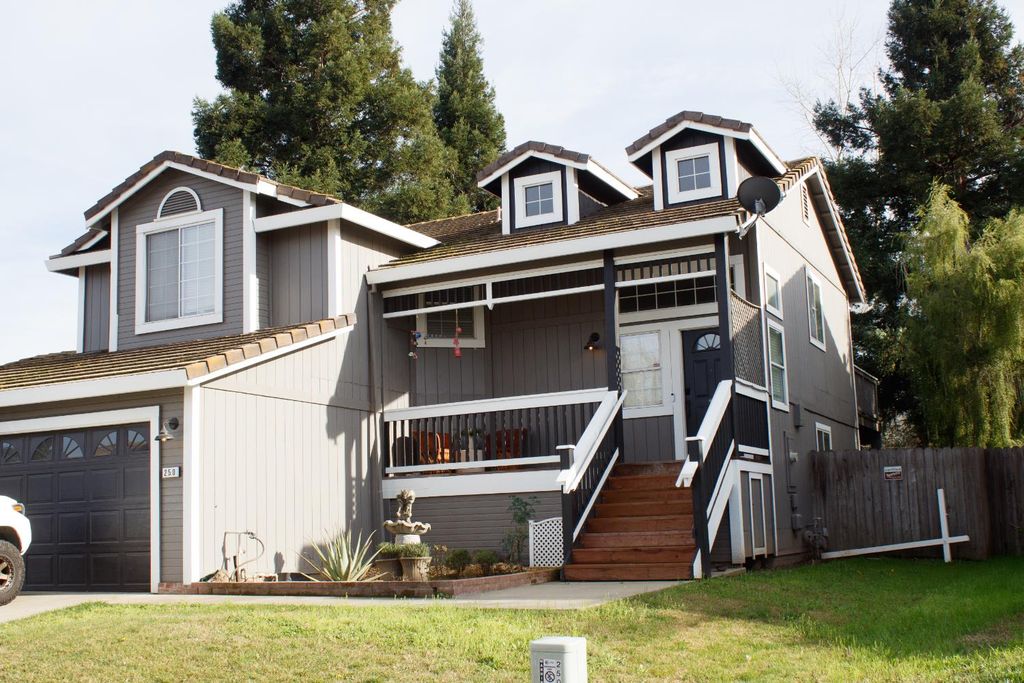 250 Lonely Oak St, Yuba City, CA 95991