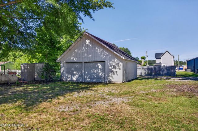 915 N Road Street, Elizabeth City, NC 27909