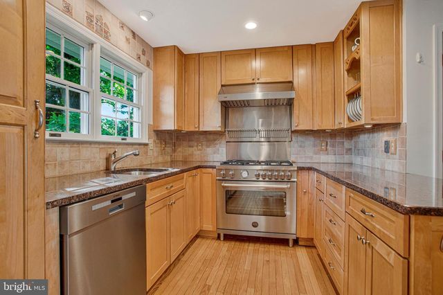 528 GRAYS CREEK RD, Pasadena, MD 21122