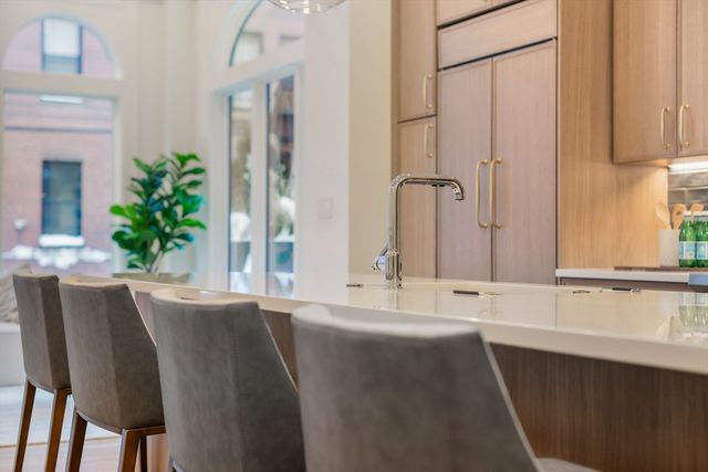 190 Marlborough A, Boston, MA 02116