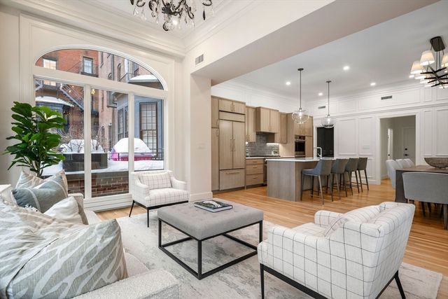 190 Marlborough A, Boston, MA 02116