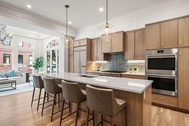 190 Marlborough A, Boston, MA 02116