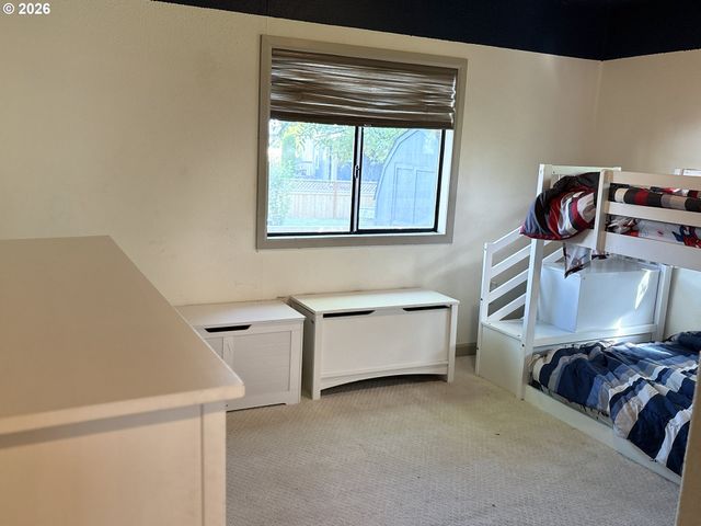 18780 CENTRAL POINT Rd 7, Oregon City, OR 97045