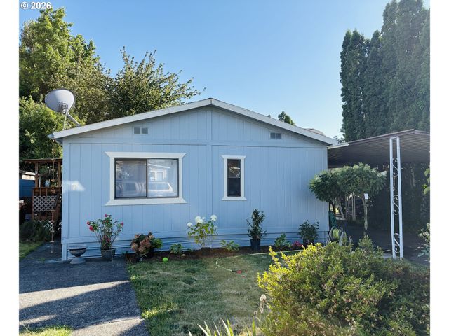 18780 CENTRAL POINT Rd 7, Oregon City, OR 97045