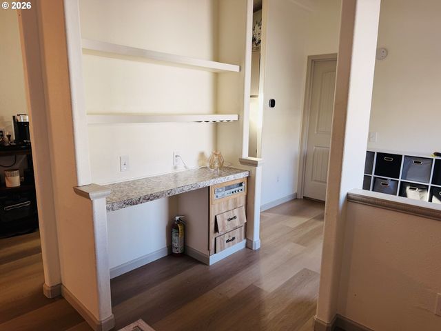 18780 CENTRAL POINT Rd 7, Oregon City, OR 97045