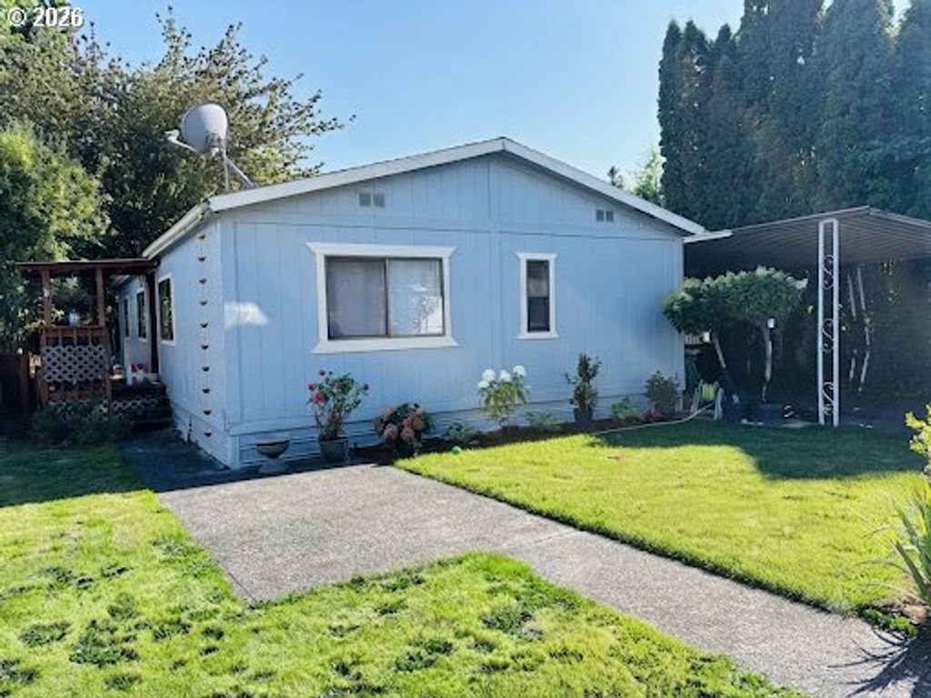18780 CENTRAL POINT Rd 7, Oregon City, OR 97045