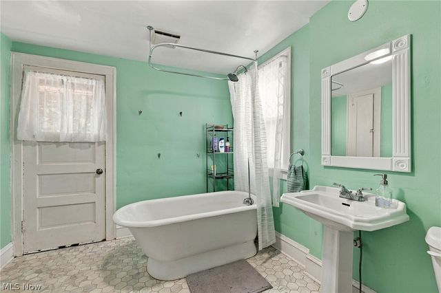 240 Prospect Street, Berea, OH 44017
