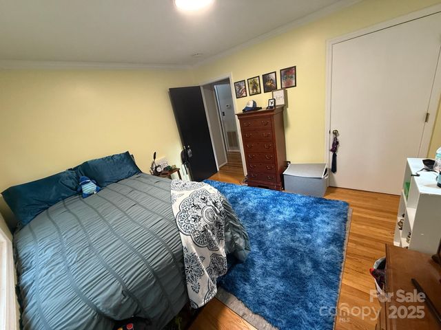 430 17th Avenue Drive NE, Hickory, NC 28601