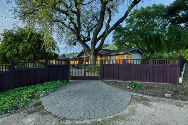 2285 McDonald Lane, Morgan Hill, CA 95037