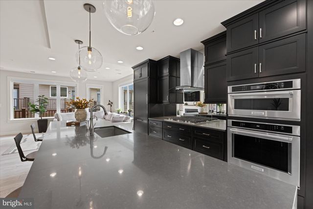 6727 EAMES WAY, Bethesda, MD 20817