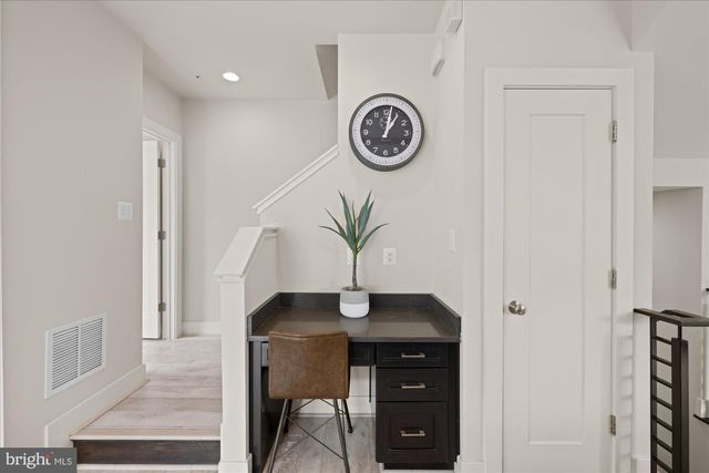 6727 EAMES WAY, Bethesda, MD 20817