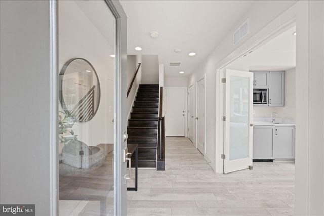 6727 EAMES WAY, Bethesda, MD 20817