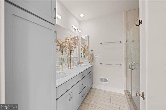 6727 EAMES WAY, Bethesda, MD 20817