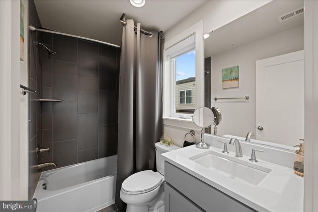 6727 EAMES WAY, Bethesda, MD 20817
