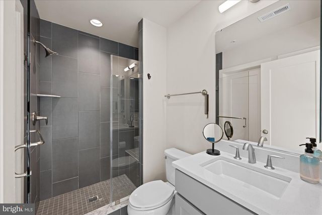 6727 EAMES WAY, Bethesda, MD 20817