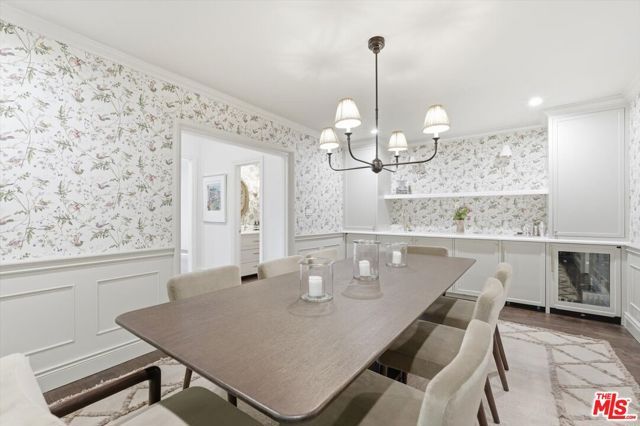 154 S Anita Avenue, Los Angeles, CA 90049