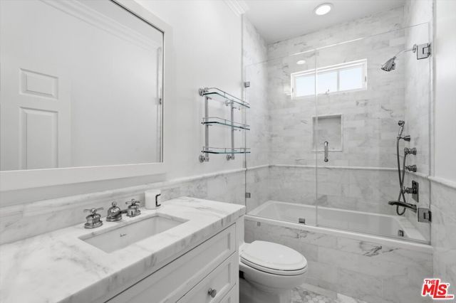 154 S Anita Avenue, Los Angeles, CA 90049