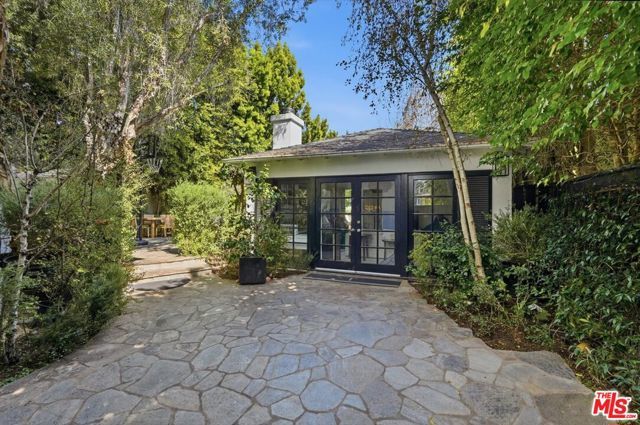 154 S Anita Avenue, Los Angeles, CA 90049