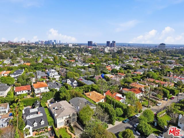 154 S Anita Avenue, Los Angeles, CA 90049