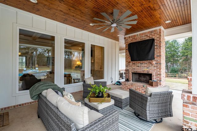 23332 FM 1995, Lindale, TX 75771