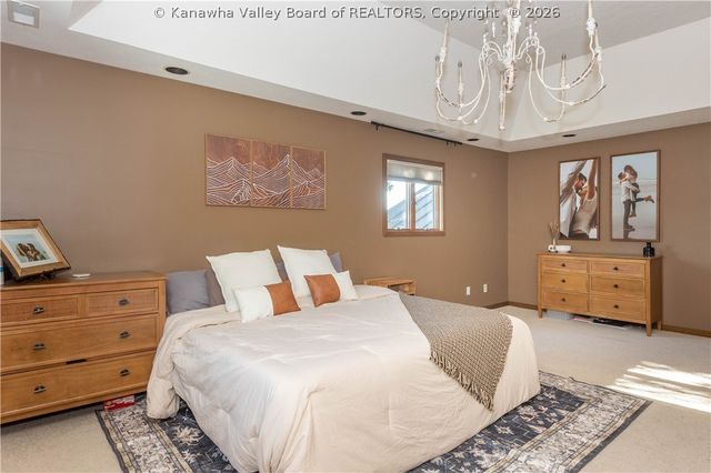 137 Summit Ridge Road, Hurricane, WV 25526