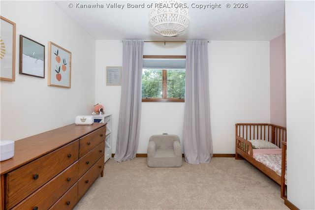 137 Summit Ridge Road, Hurricane, WV 25526