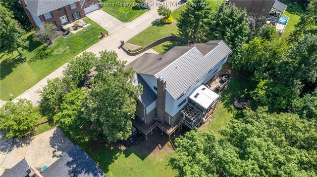 137 Summit Ridge Road, Hurricane, WV 25526
