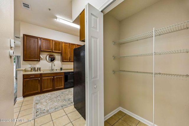 9390 UNDERWING Way 7-2, Jacksonville, FL 32257