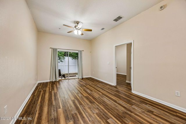9390 UNDERWING Way 7-2, Jacksonville, FL 32257