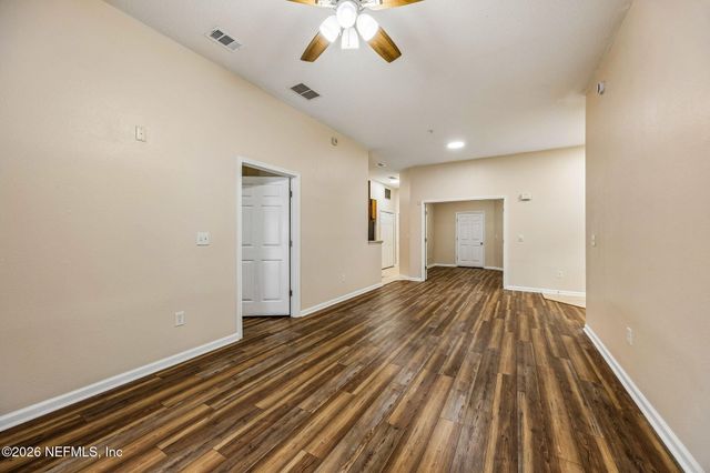 9390 UNDERWING Way 7-2, Jacksonville, FL 32257