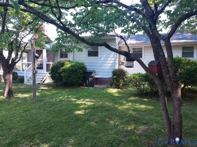 3102 Sherwood Ln, Hopewell, VA 23860