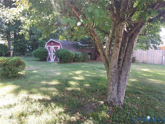 3102 Sherwood Ln, Hopewell, VA 23860