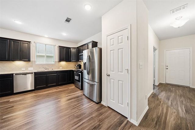 2324 N Amber Ruse Court, Conroe, TX 77304