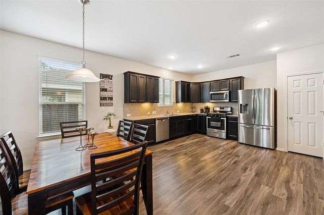 2324 N Amber Ruse Court, Conroe, TX 77304