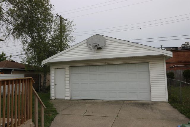 27182 Seyburn Avenue, Warren, MI 48092