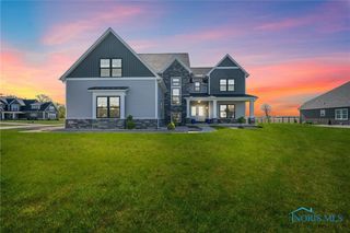 549 Canterbury Boulevard, Perrysburg, OH 43551