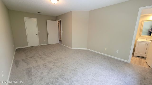 3947 LAURELWOOD Drive, Jacksonville, FL 32257