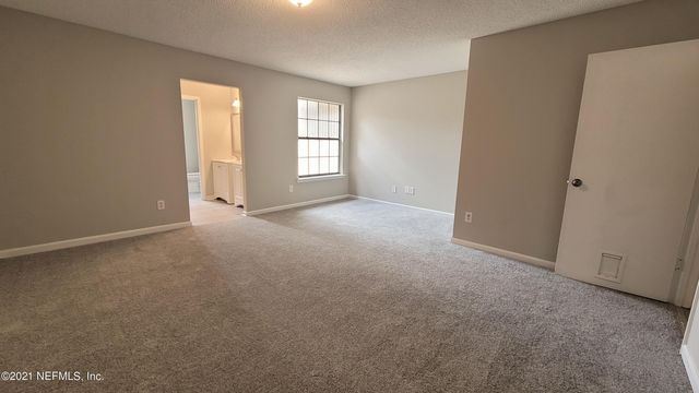 3947 LAURELWOOD Drive, Jacksonville, FL 32257