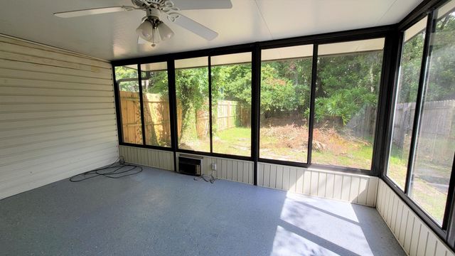 3947 LAURELWOOD Drive, Jacksonville, FL 32257