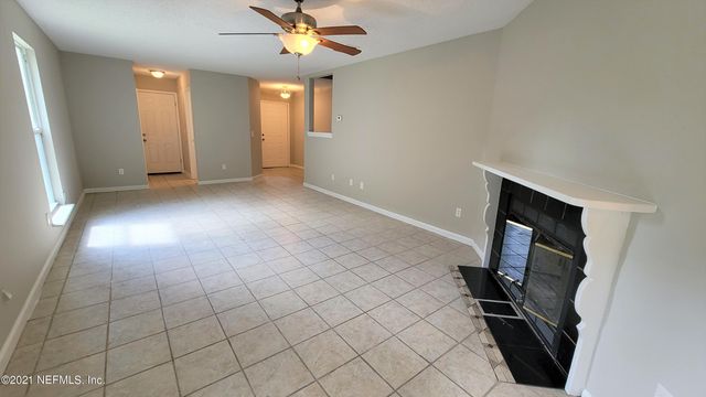 3947 LAURELWOOD Drive, Jacksonville, FL 32257
