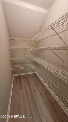 3947 LAURELWOOD Drive, Jacksonville, FL 32257