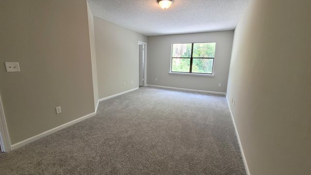 3947 LAURELWOOD Drive, Jacksonville, FL 32257